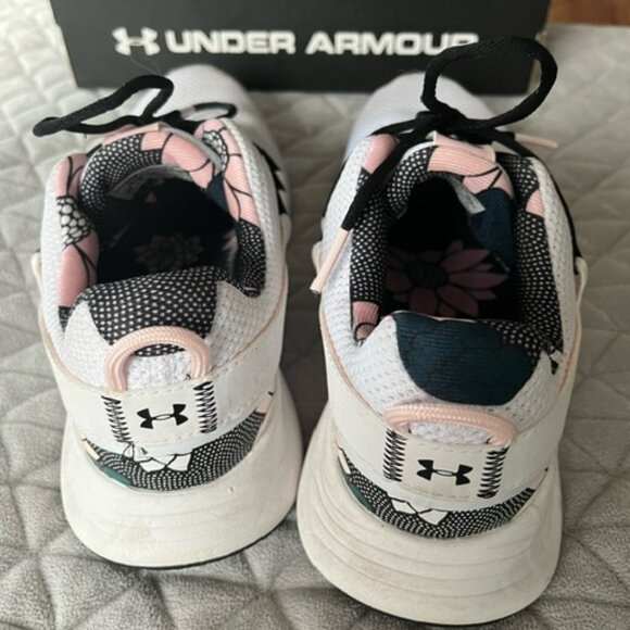 White, pink, and floral size 8.5 Under Armour shoes - Picture 4 of 5